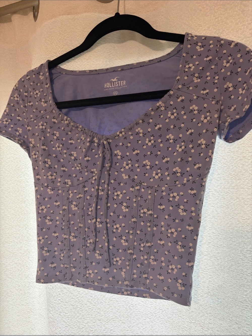 Hollister Light Purple Floral Tie-Front Crop Top